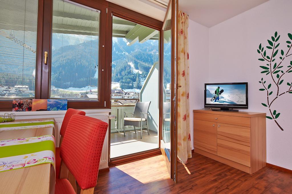 Skylounge Mayrhofen Quarto foto